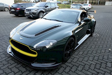 Teilbeklebung Aston Martin V12 Vantage Gt12 Grillrahmen
