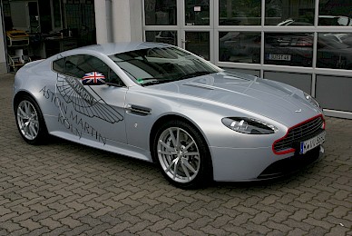 Dekorbeklebung Aston Martin V8 Vantage Unon Jack