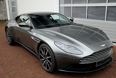 Teilbeklebung Aston Martin Db11 Dach Und Dachholm In Schwarz Glanzend