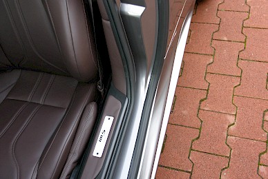 Vollverklebung Aston Martin Dbs Von Rot In Anthrazit Metallic