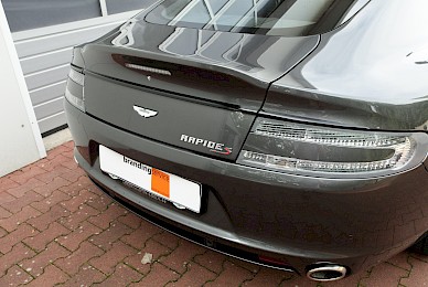 Teilbeklebung Aston Martin Rapide S Shadowline