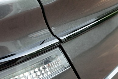 Teilbeklebung Aston Martin Rapide S Shadowline