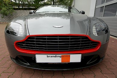 Teilbeklebung Aston Martin V8 Vantage Grillrahmen