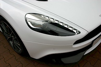 Vollverklebung Aston Martin Vanquish Volante Von Blau Metallic Inweiss