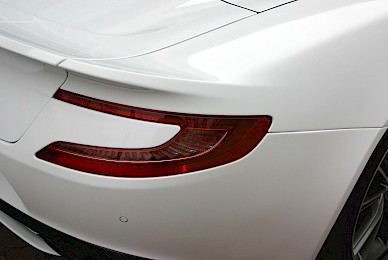 Vollverklebung Aston Martin Vanquish Volante Von Blau Metallic Inweiss