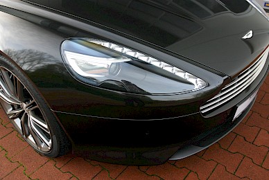 Vollverklebung Aston Martin Virage Volante Von Silber Metallic Inschwarz Metallic