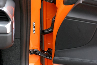 Vollverklebung Porsche 911 Carrera Coupe Von Schwarz In Orange Glanzend