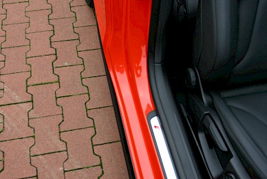 Vollverklebung Audi A5 Cabrio Von Schwarz In Rot Glaenzend
