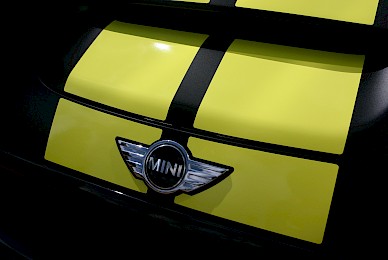 Vollverklebung Mini Roadster Jcw Von Anthrazit In Schwarz Matt Mit Dekoren Sport Stripes