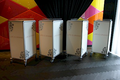 Werbetechnik Dekorbeklebung Von Moebeln Kameha Grand Hotel