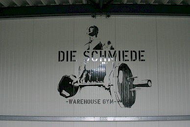 Werbetechnik Fassadenbeschriftung Fitnessstudio
