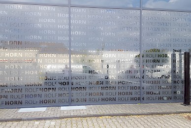 Werbetechnik Fensterbeschriftung Mit Plottexten Negativ 02