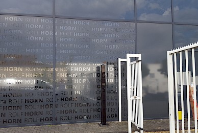 Werbetechnik Fensterbeschriftung Mit Plottexten Negativ 03