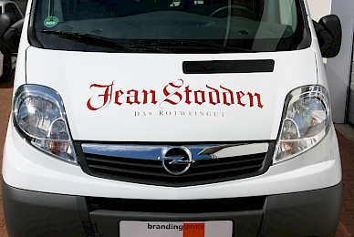 Fahrzeugbeschriftung Opel Vivaro Weingut Jean Stodden Fenster