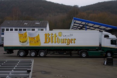 Lkw Auflieger Beschriftung Mitdigitaldrucken Bitburger