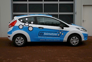 Fahrzeugbeschriftung Ford Fiesta Teilbeklebung Blau Die Fairnetzer