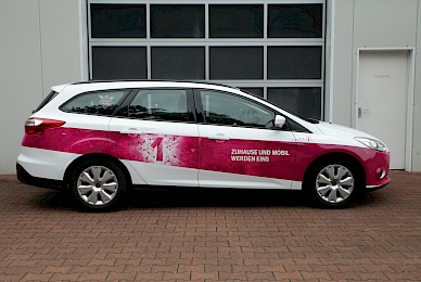 Fahrzeugbeschriftung Ford Focus Telekom Magenta Eins