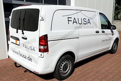 Fahrzeugbeschriftung Mercedes Vito Fausa Wohnbau