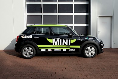 Fahrzeugbeschriftung Mini One 5 Tuerer Rsv Dueren Begleitfahrzeug