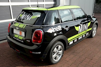 Fahrzeugbeschriftung Mini One 5 Tuerer Rsv Dueren Begleitfahrzeug