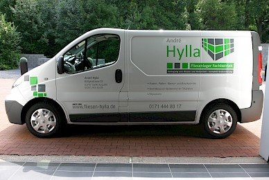 Fahrzeugbeschriftung Renault Trafic Fliesen Hylla