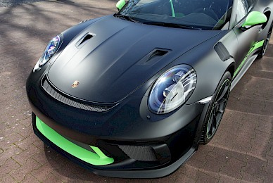 Vollverklebung Porsche 911 Gt3 Rs In Mattschwarz Und Dekore
