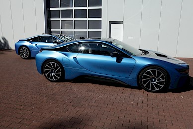 Bmw I8 Vollverklebung Von Schwarz In Protonicblue Metallic