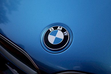 Bmw I8 Vollverklebung Von Schwarz In Protonicblue Metallic