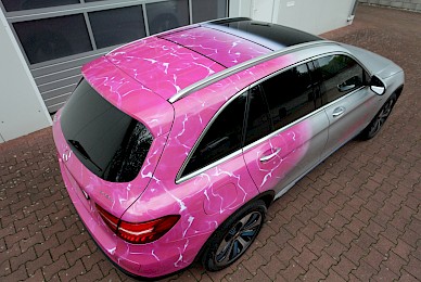 Digitaldruck An Einem Mercedes Glc F Cell Mitweissdruck Auf Transparent