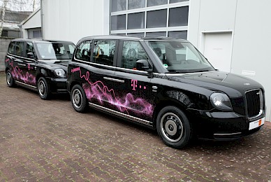 Fahrzeugbeschriftung London Taxi Der Telekom