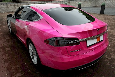 Teilbeklebung Tesla Model S Telekom