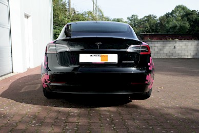 Vollverklebung Tesla Model 3 Telekom E Cannonball