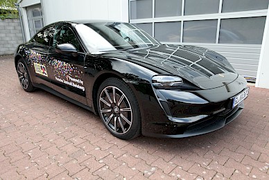 Beschriftung Porsche Taycan Jeck Im Sunnesching