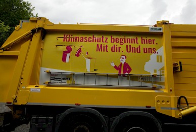Werbebeschriftung Auf Entsorgungsfahrzeug Mit Digitaldrucken
