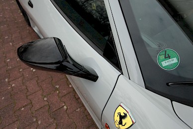 Vollverklebung Ferrari 458 Speciale Von Schwarz In Hellgrau Glaenzend